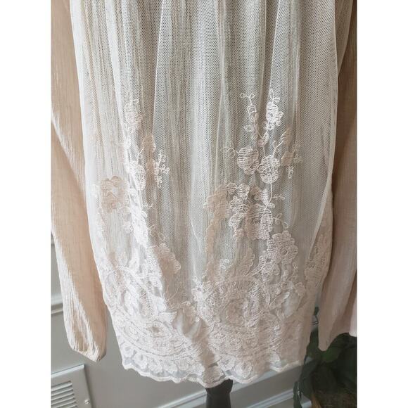 Jolt Top Blouse Women's XL Beige Floral Lace Overlay Rayon Long Sleeve V Neck - Picture 10 of 11
